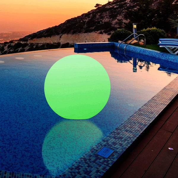 Boule lumineuse piscine LED multicolore sans fil - Home Piscine - Home  Piscine, expert piscine